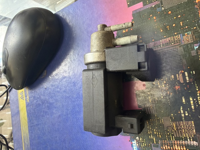 Перетворювач тиску (соленоїд) наддуву / EGR 8200270451 RENAULT