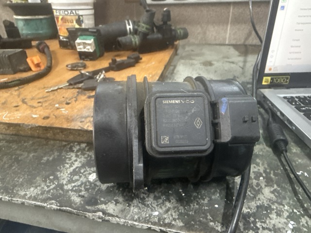 Повітромір 8200280065 RENAULT