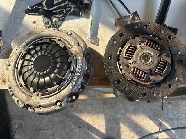 Диск зчеплення ведений 8200335084 RENAULT