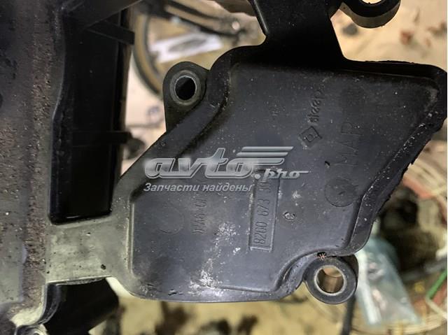 Кришка двигуна 8200673395 RENAULT