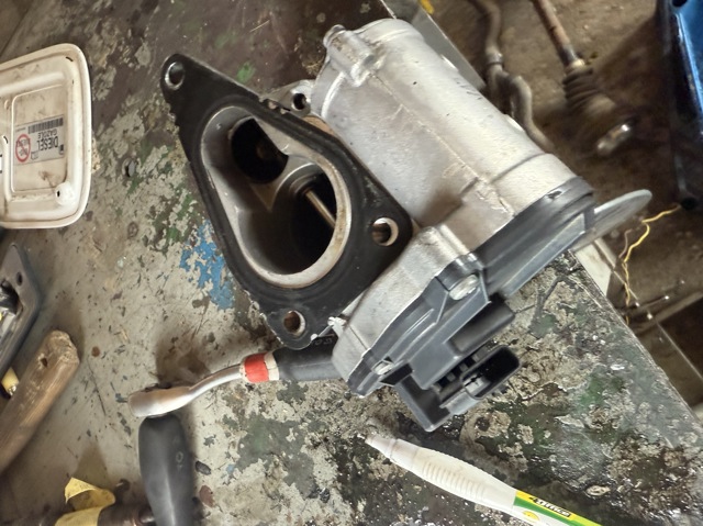 Клапан рециркуляції відпрацьованих газів EGR Renault Scenic 2