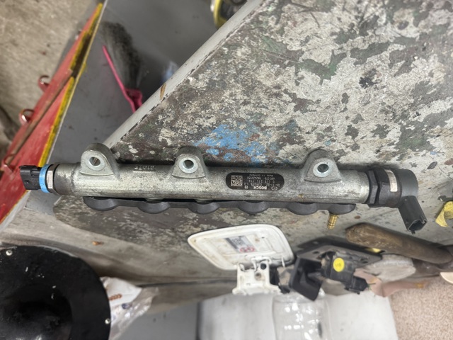 Розподільник палива 8200942719 RENAULT