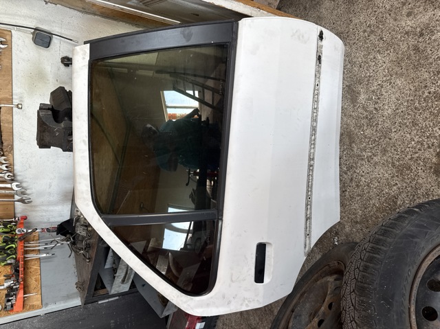Двері задні в зборі 9008C9 PEUGEOT