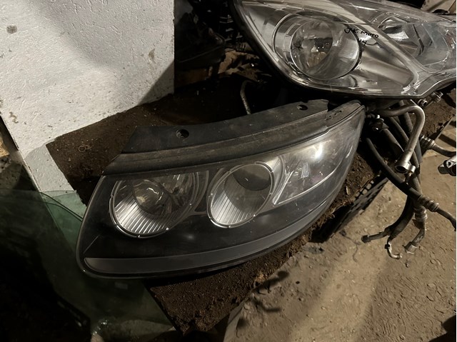 Фара дальнього світла в зборі 921012B010 HYUNDAI