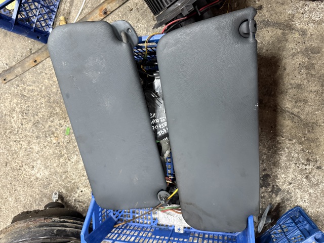 Козирок протисонячний 964000870R RENAULT