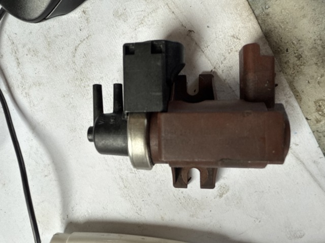 Клапан соленоїд регулювання заслонки EGR 9654282880 PEUGEOT