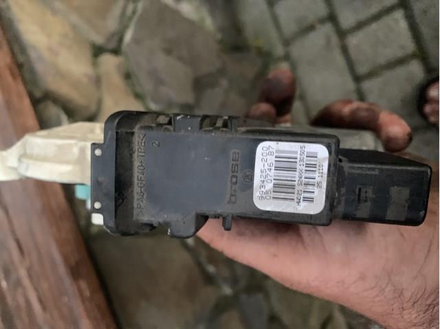 Моторчик склопідйомника двері задніх, правих 993425200 VAG