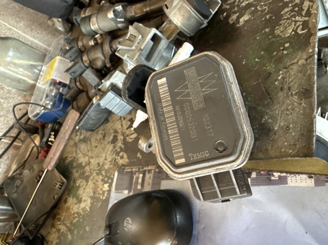Клапан EGR рециркуляції газів A00005320B1 MERCEDES