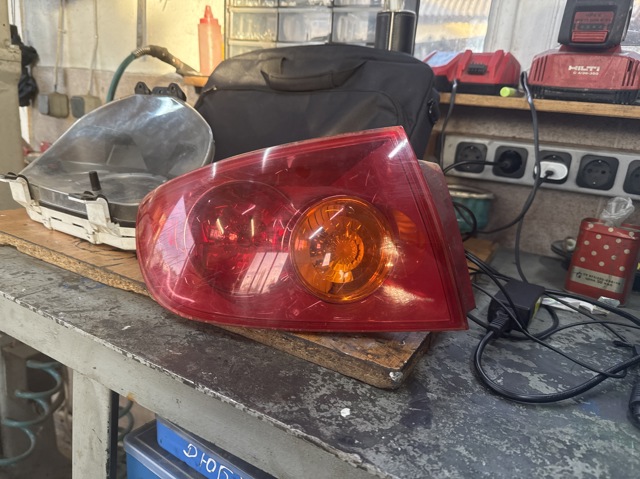 Ліхтар задній BN8V51160E MAZDA
