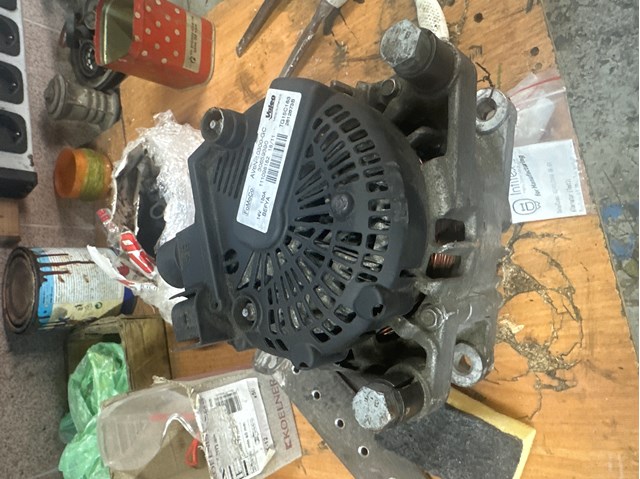 Генератор автомобільний TG15C183 VALEO