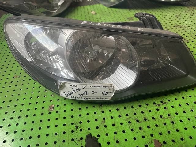 Фара передня права 921022H000 HYUNDAI