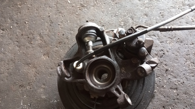 Кулак поворотний правий 04877112AC CHRYSLER