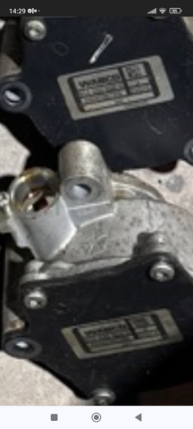 Насос вакуумний 05047967AB CHRYSLER