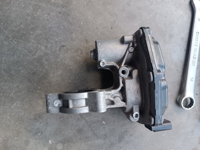 Клапан EGR, рециркуляції газів 11718576810 BMW