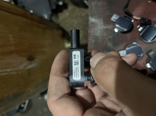 Датчик Айрбег передній 13514077 GM