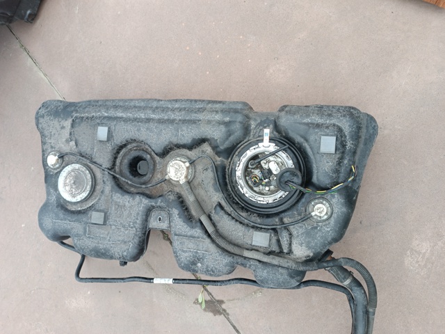 Бензобак 16117453430 BMW