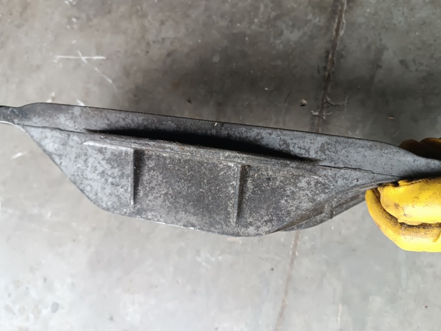 Кронштейн КПП 22316761106 BMW