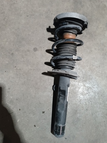 Стійка передня права 31306888336 BMW