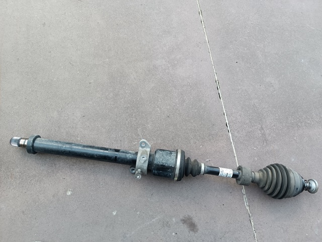Привід правий 31608740280 BMW