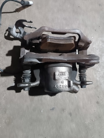 Супорт гальмівний, передній, лівий 34116860267 BMW