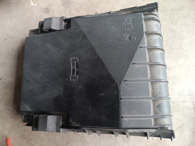 Монтажний блок 3C0937125A VAG