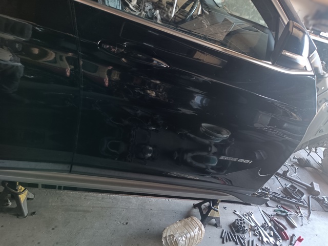 Дверка передня права 41007414370 BMW