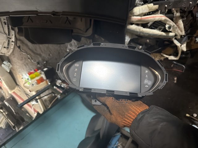 Щиток приладів 42564981 GM