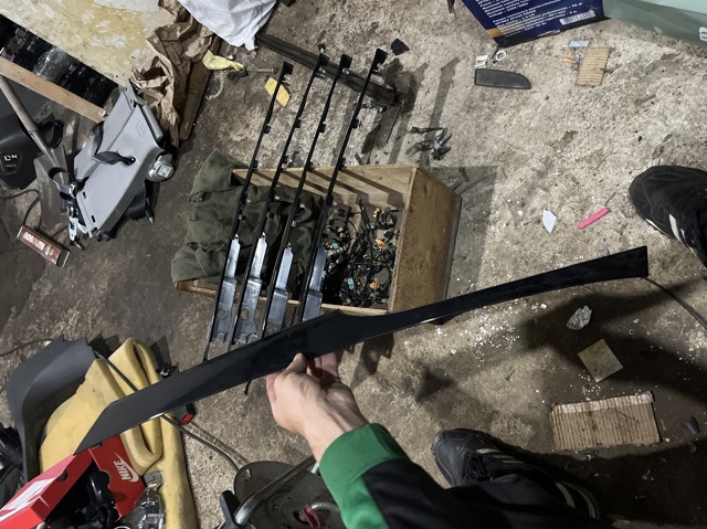 Накладка переднього лівого крила 42754254 GM