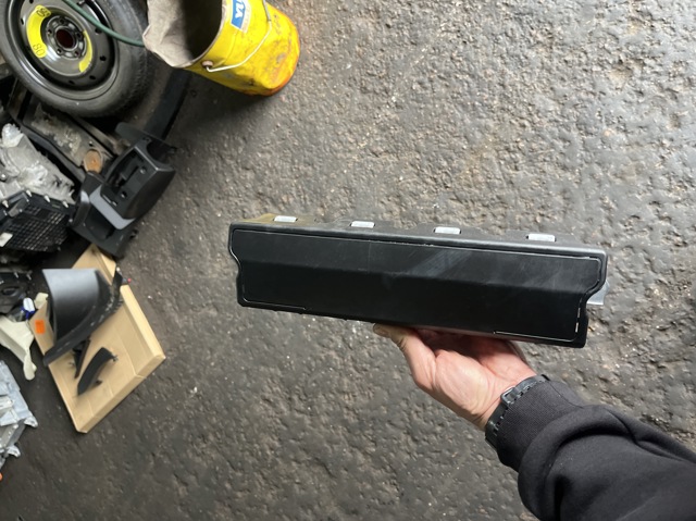Подушка безпеки (AIRBAG) пасажирська, захисту колін 42788652 GM