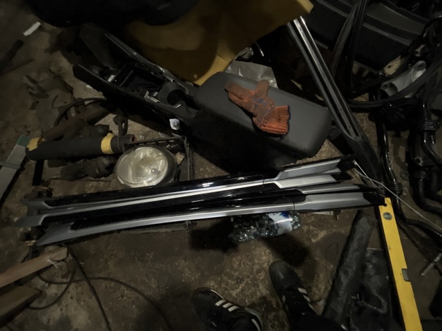 Автомобільний рейлінг на дах лівий 42840325 GM