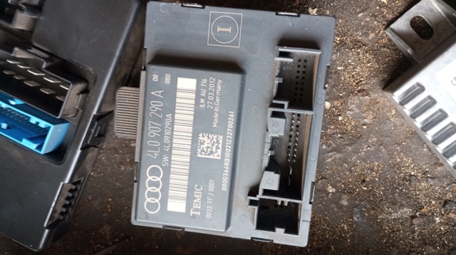 Блок управління комфорту 4L0907290A VAG