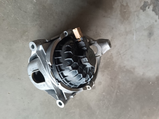 Права опора двигуна 4M0199372B VAG