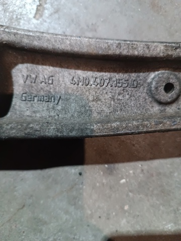 Поперечний важіль 4M0407155D VAG