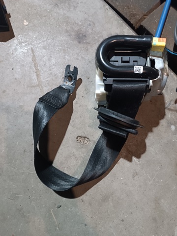 Пасок безпеки задній правий 4M0857806D VAG