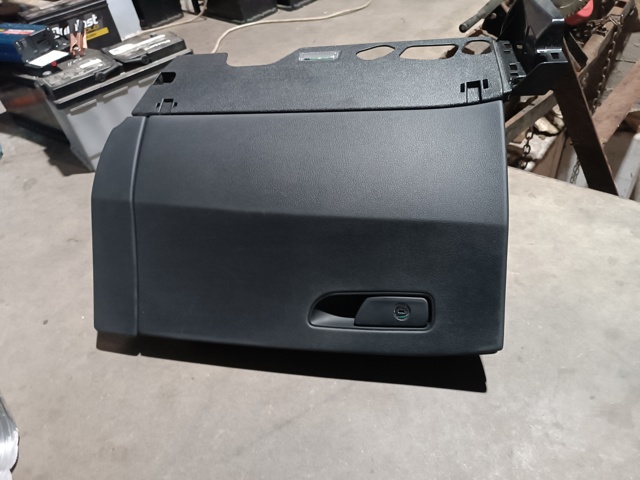 Бардачок 4M1857035K24A VAG