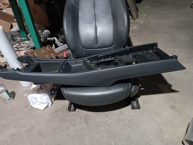 Декоративна накладка центральної консолі 4M1863244B24A VAG