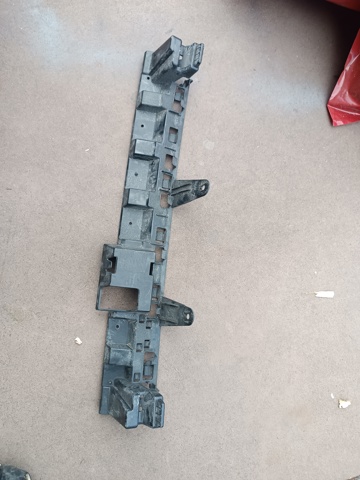 Кронштейн бампера заднього, центральний 51127426443 BMW