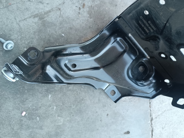 Кріплення фари передньої, лівої 51647342501 BMW
