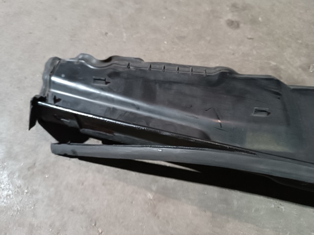 Ущільнювач арки крила 51767329400 BMW