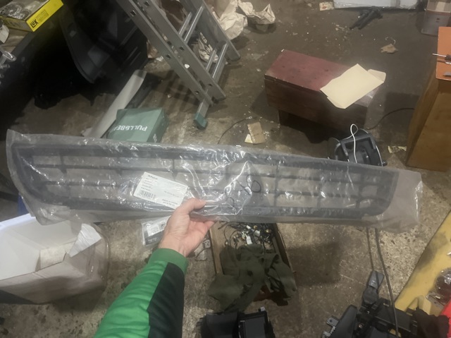 Решітка бампера нижня 5C68536779B9 КИТАЙ