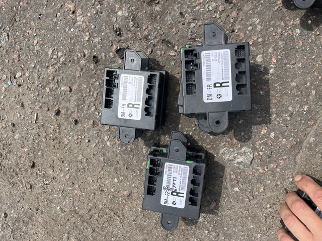 Блок комфорту передніх дверей 68111320AF CHRYSLER