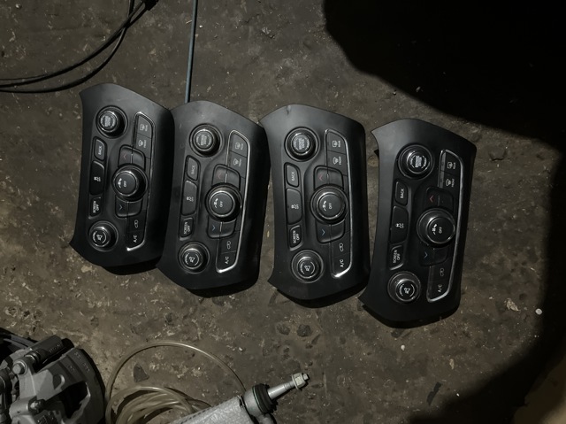 Блок управління кондиціонером 68293521AC CHRYSLER