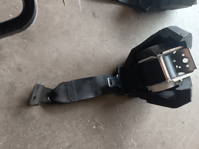 Пасок безпеки задній правий 72117313386 BMW