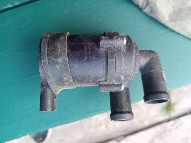 Водяний насос охолодження електро додатковий 7P0965561 VAG