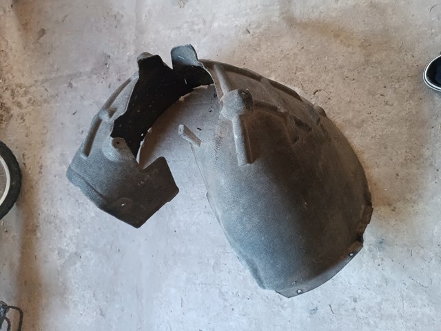 Підкрилок переднього крила, правий задній 7P6805978A VAG