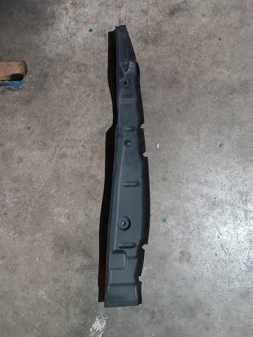 Ущільнювач крила 80A821111 VAG