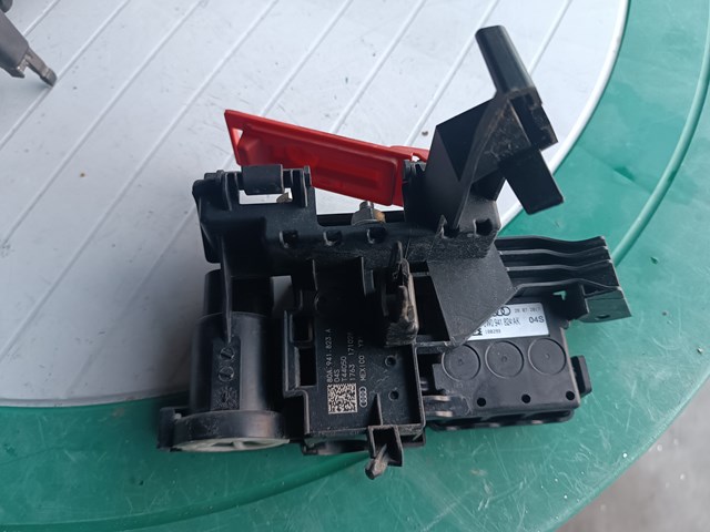 Коробка запобіжників 80A941823A VAG