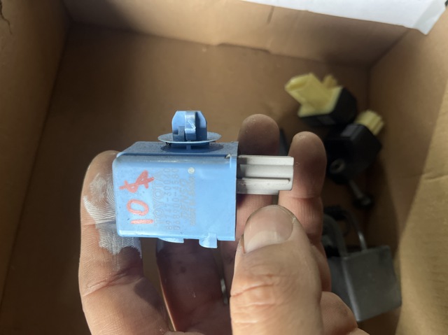 Реле центрального замка 8974730040 TOYOTA