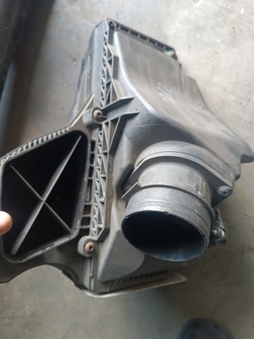 Коробка фільтра 8K0133837BJ VAG