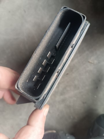 БУ електромеханічного гальма стоянки 8K0907801N VAG